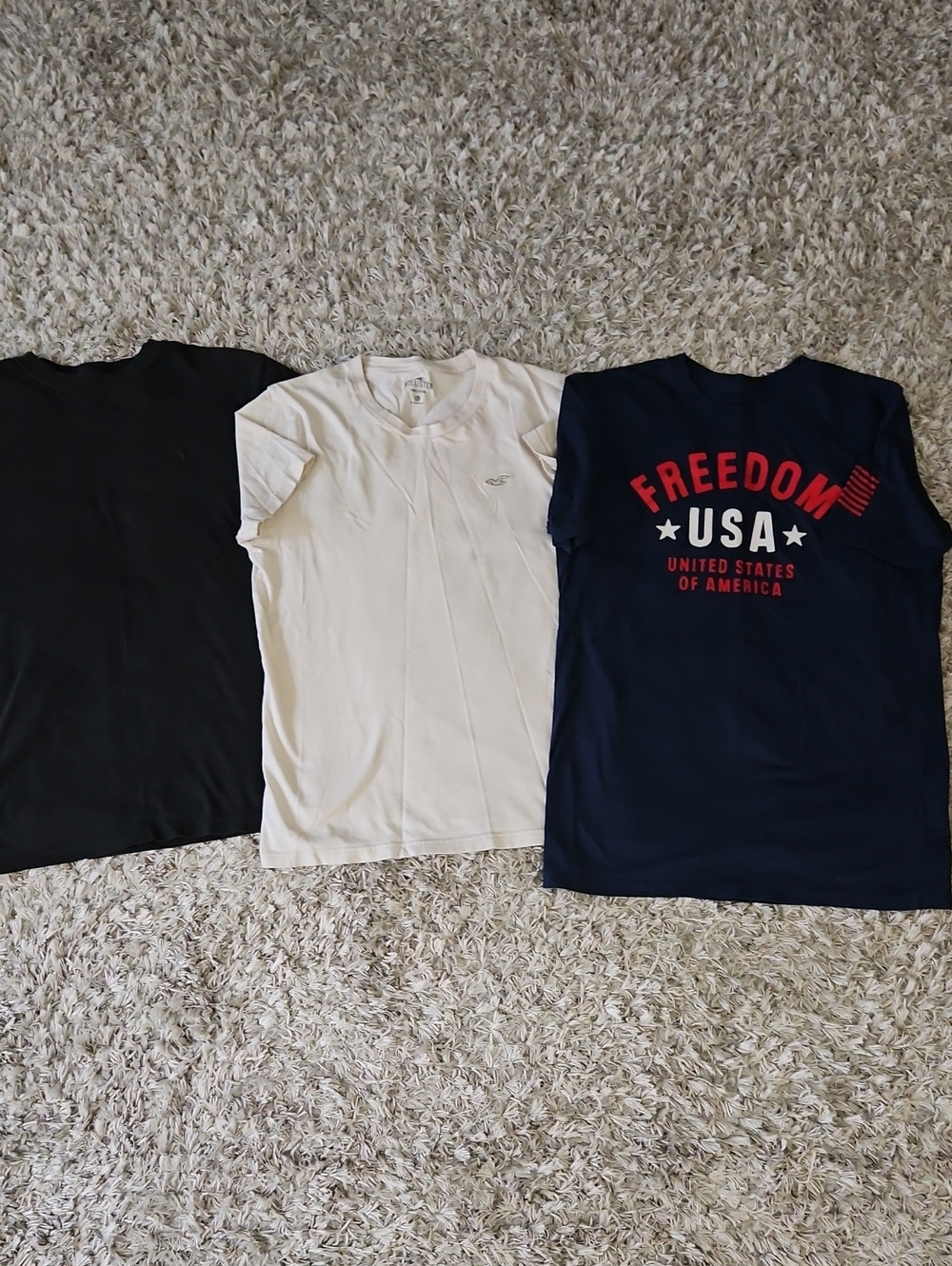 3 Mens Tshirts Am Eagle, Hollister, Under Armor Xs And Small
